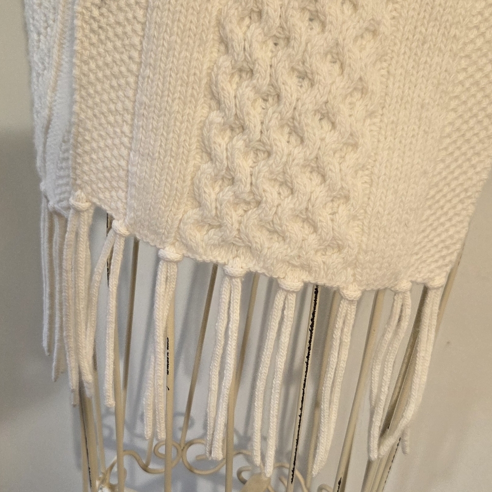J. Mclaughlin Merino Wool & Cashmere Blend Scarf - Picture 4 of 5